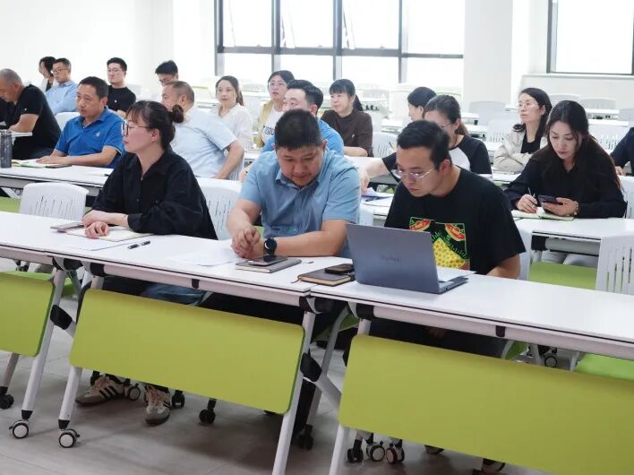 锚定目标 聚力攻坚丨鸿灌环境召开2025年 一季度工作会议(图23)