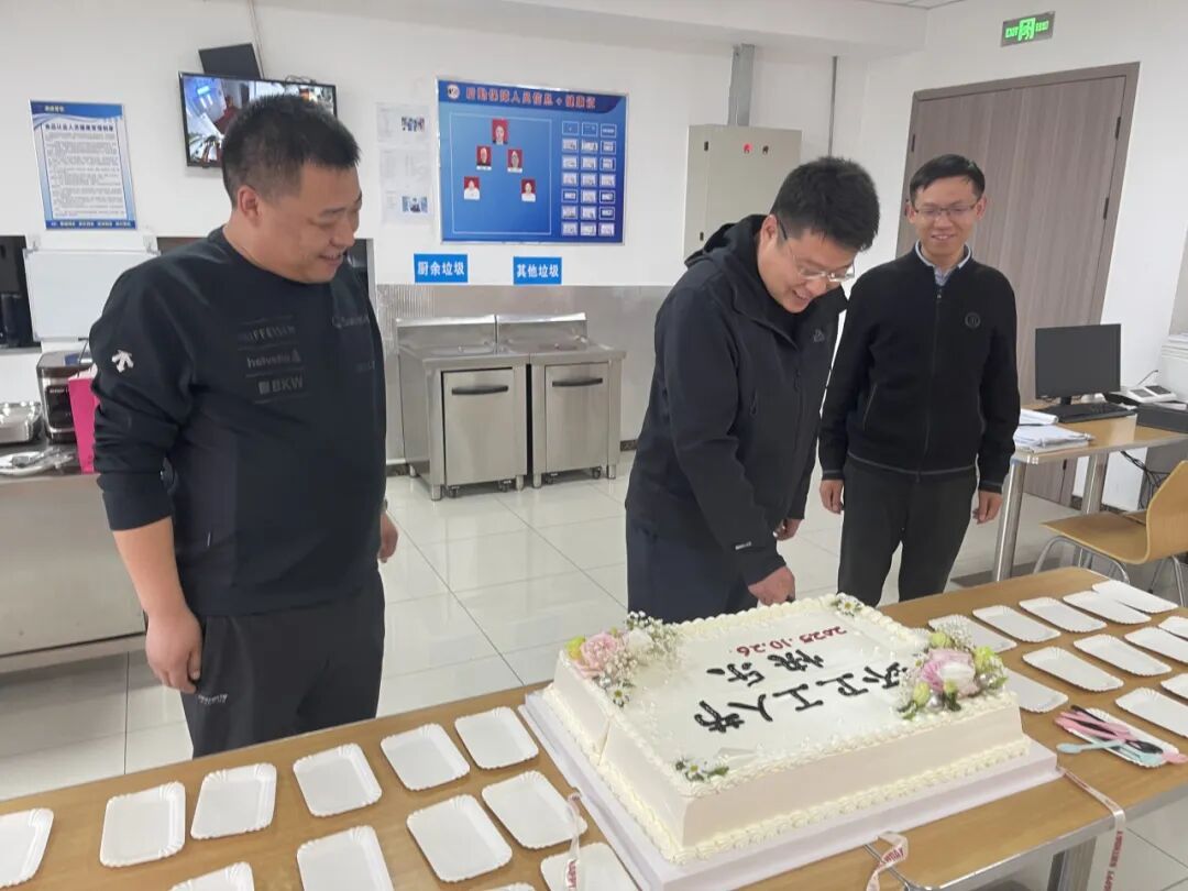 环卫之星展华彩，表彰盛会庆佳节(图6)