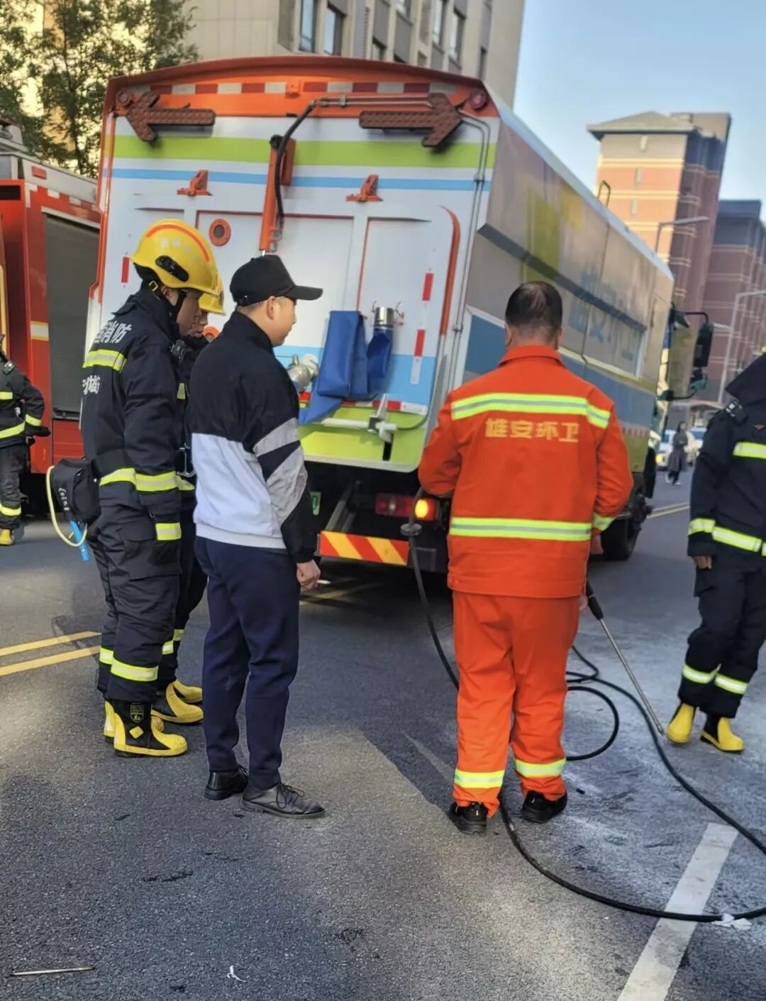 紧急时刻勇担当，平凡岗位绽风采(图3)