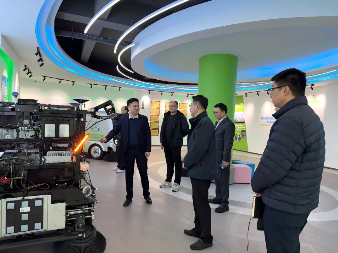 吴江区人大常委会主任钱斌莅临鸿灌环境调研指导(图5)