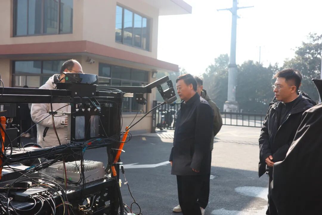 徐州市鼓楼区区委书记罗德清一行莅临鸿灌环境考察指导(图6)