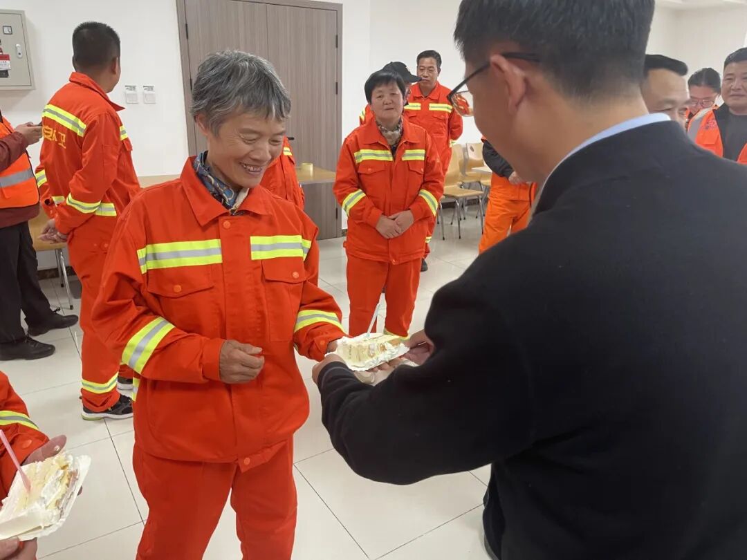 环卫之星展华彩,表彰盛会庆佳节(图8)