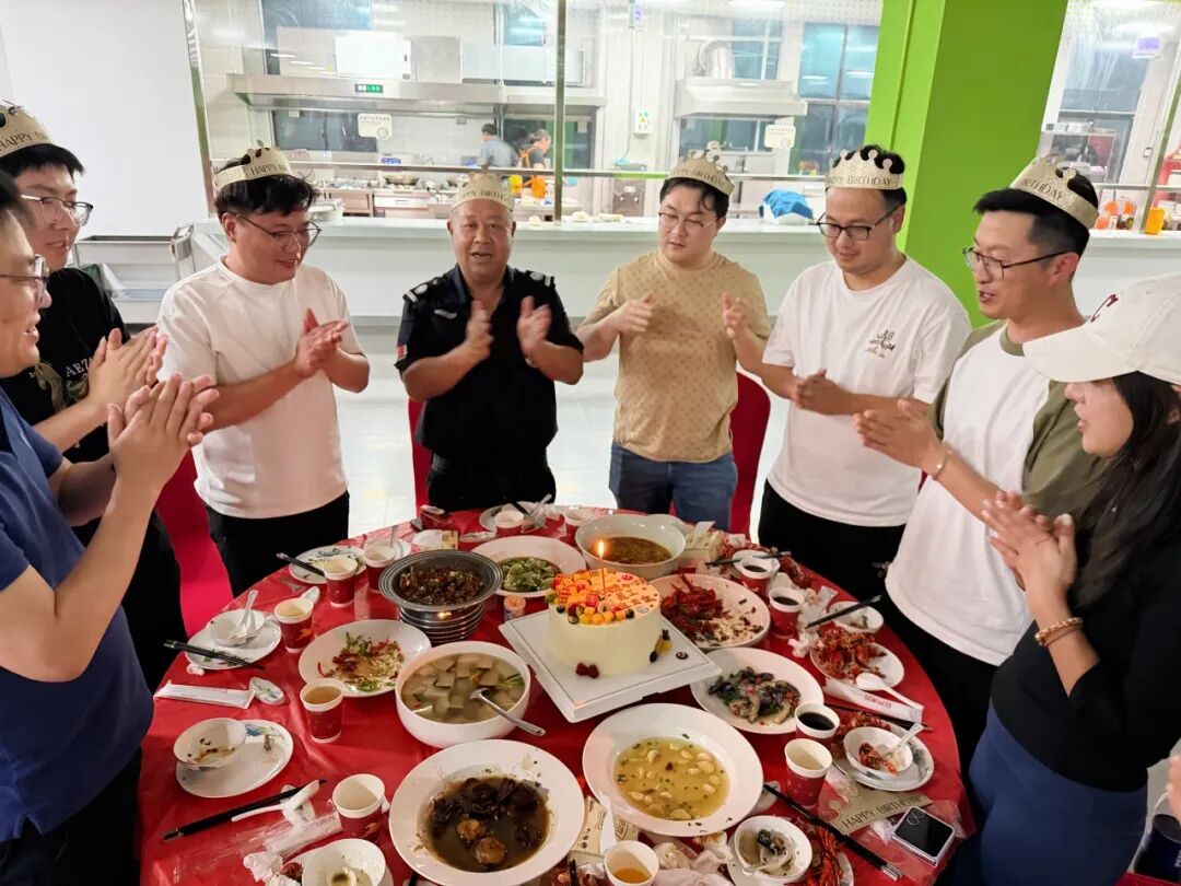 暖心聚力，温情相伴｜鸿心党支部、工会联合举办员工生日会(图9)
