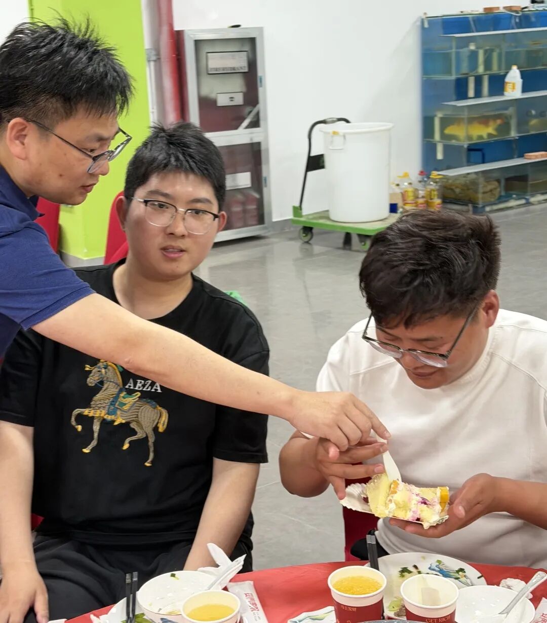暖心聚力，温情相伴｜鸿心党支部、工会联合举办员工生日会(图14)