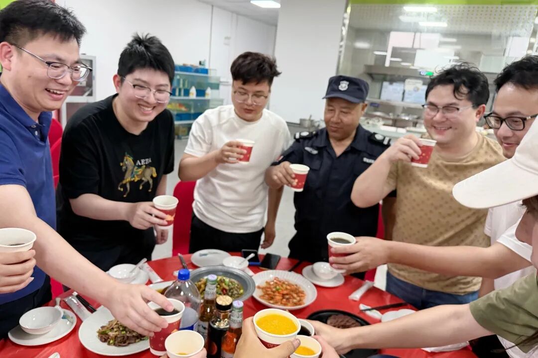 暖心聚力，温情相伴｜鸿心党支部、工会联合举办员工生日会(图20)